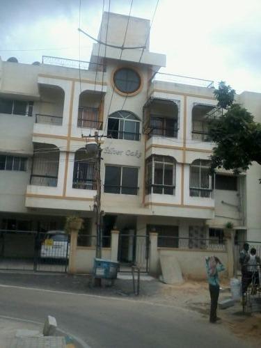 Silver Oaks - Banner Image