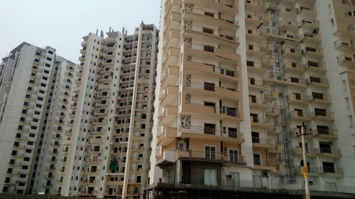 Antriksh Golf View II - Under Construction