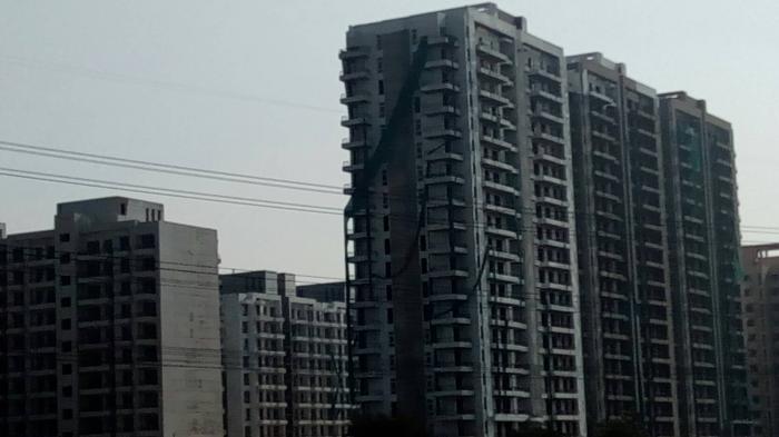 Indiabulls Centrum Park - Under Construction