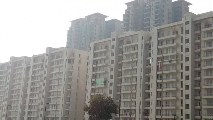 Indiabulls Centrum Park - Under Construction