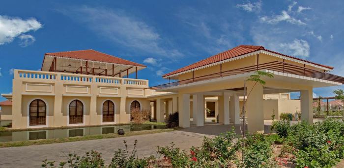 Altan Fields - Banner Image