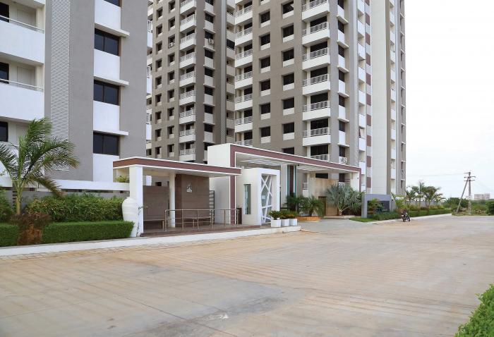 Vraj Apple Elegance - Project Photo