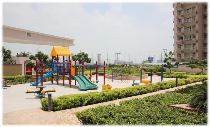 Supertech Crown Tower - Outdoor Play area for kids
