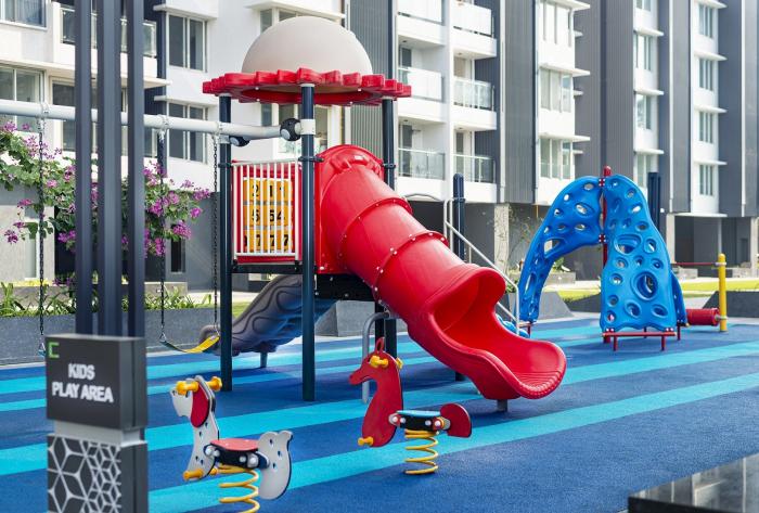 Courtyard Onyx - Outdoor Play area for kids