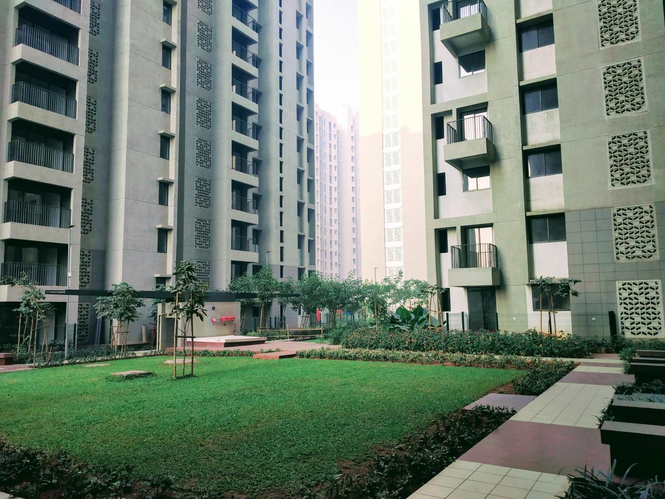 Bhk Flat Lodha Palava Lakeshore Greens Resale Lakeshore Greens