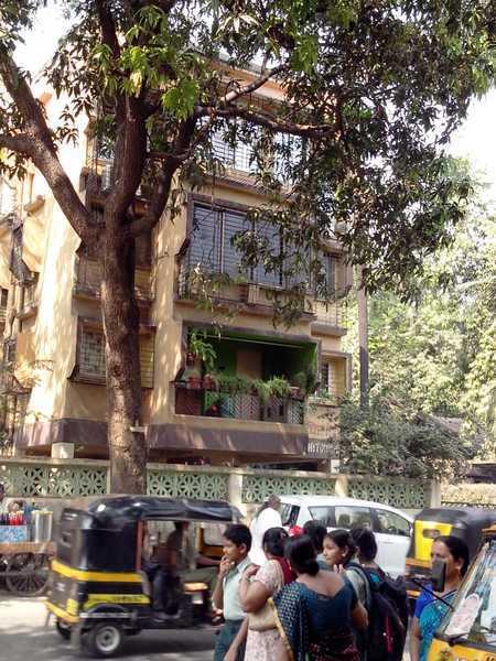 Surachit Arhat Apartment - Banner Image