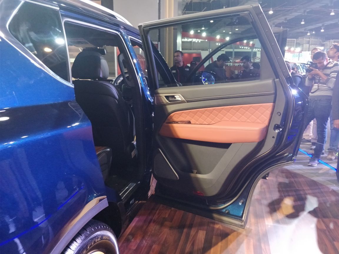Mahindra XUV 700