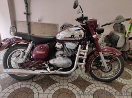 Used Jawa Standard 2021 Model Images