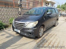 Used Toyota Innova 2016 Model Images