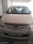 Used Toyota Innova 2011 Model Images