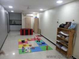 1100 Sq. ft Complex for rent in Mulund Colony, Mumbai