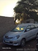 Used Toyota Innova 2011 Model Images