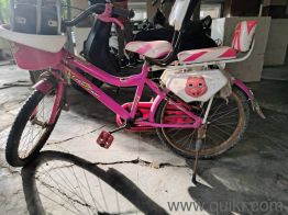 girls cycle 