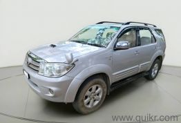 Used Toyota Fortuner 2011 Model Images