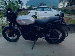 Used Royal Enfield Hunter 350 2022 Model Images