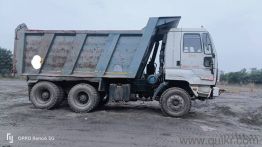 Ashok Leyland 10 wheeler hyva