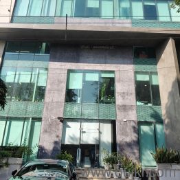 2600 Sq. ft Shop for rent in Defence Colony, Delhi