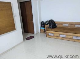 Looking for Male Flatmate in a 2 BHK BuilderFloor in Mundhwa, Pune
