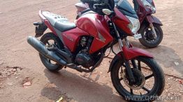 Used Honda CB Unicorn Dazzler 2012 Model Images