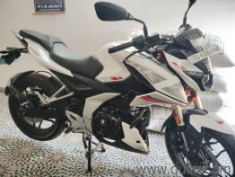 Used Bajaj Pulsar N 160 2024 Model Images