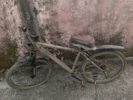 cycle ekadam badhiya hai bus deer nahin chal rahe